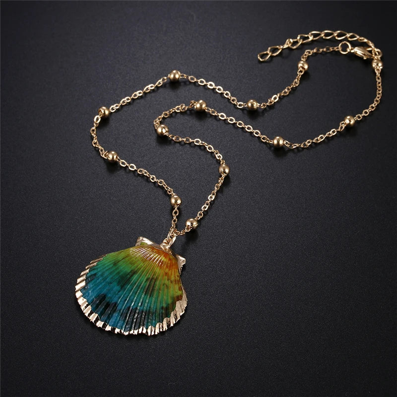 Boho Scallop Pendant Necklaces Summer Beach Natural Shells Jewelry Gold Color Chain with Shell Necklace Charm Women Girls Gifts